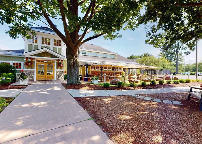 Best Western Plus Windjammer Inn & Conference Center